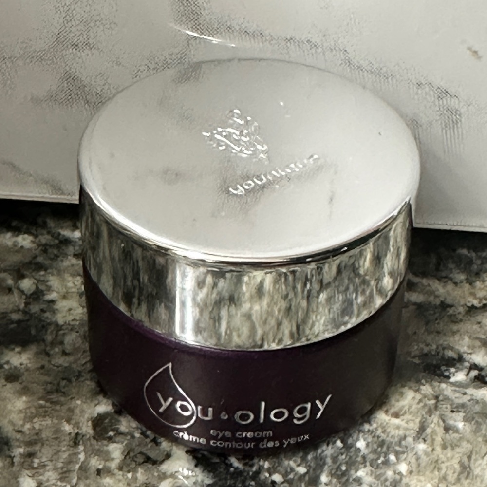 Eye cream youlogy by younique